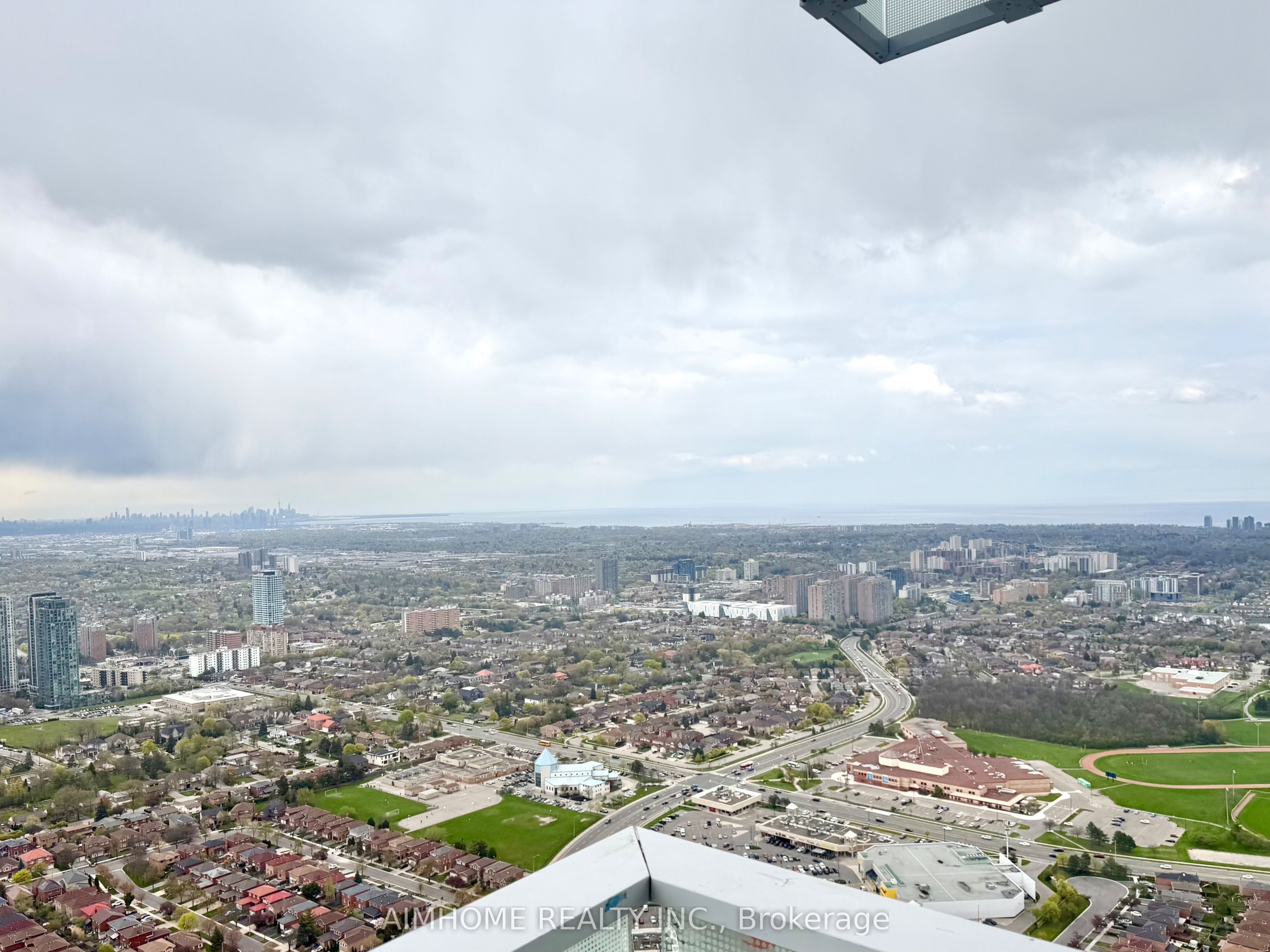 5604-3883 Quartz Road, Mississauga, ON, L5B 0M4