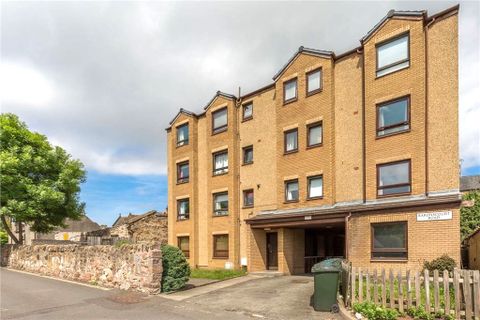 Baronscourt Road, Meadowbank, Edinburgh EH8