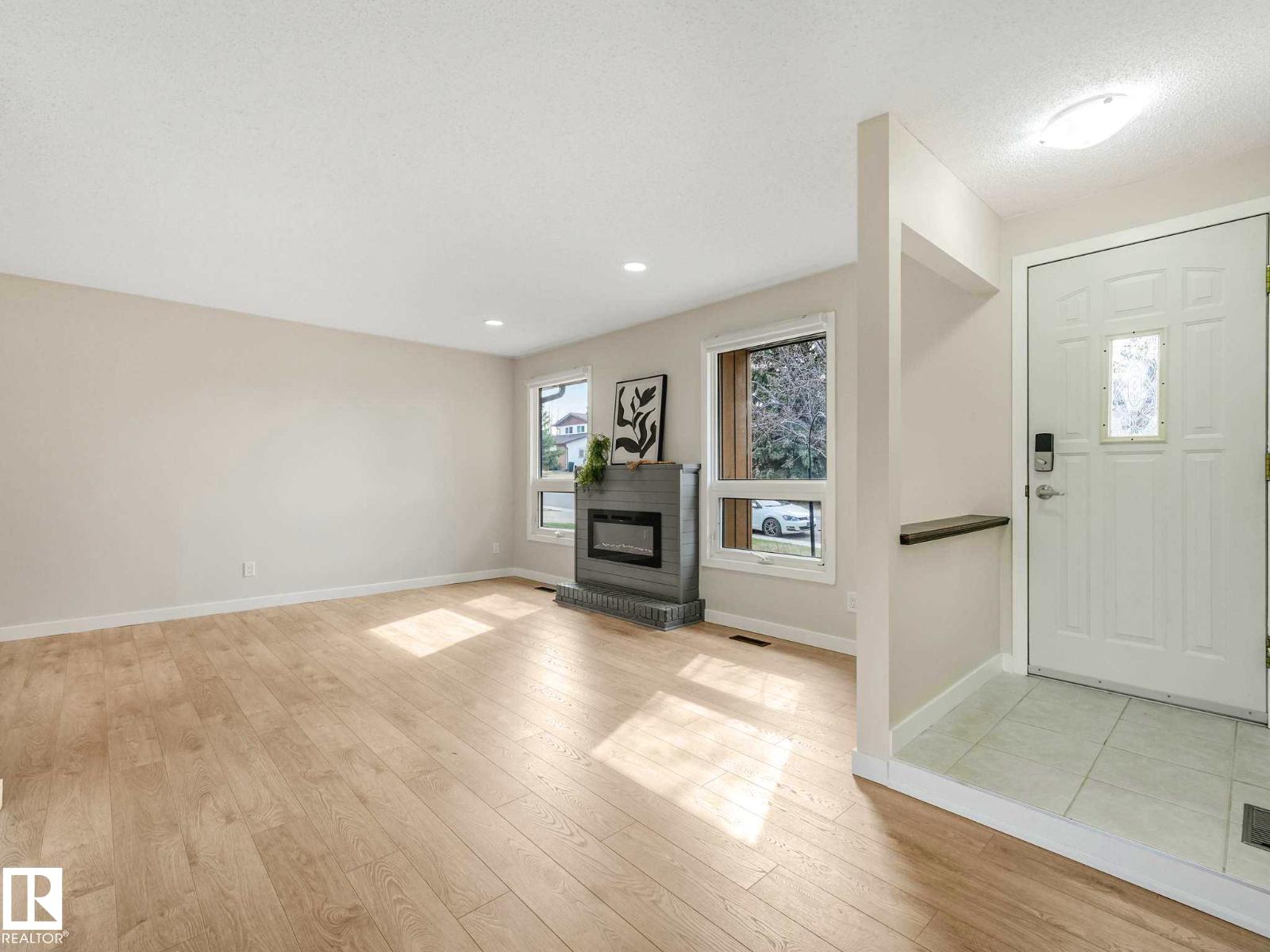 Additional image 6 of 37 Woodstock Drive, Sherwood Park, AB, T8A4C4
