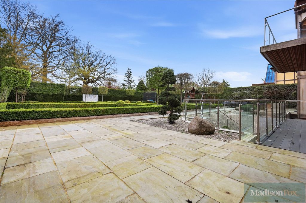 Additional image 76 of 8 bed detached house for saleStradbroke Drive, Chigwell, Essex IG7