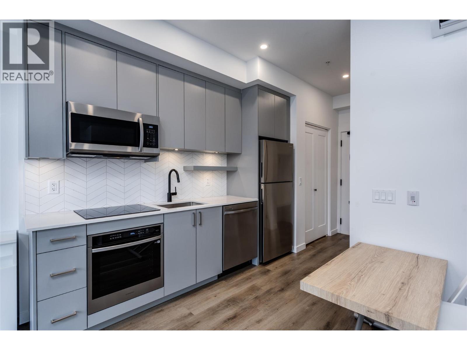 307-1274 Devonshire Avenue, Kelowna, BC, V1Y0M7