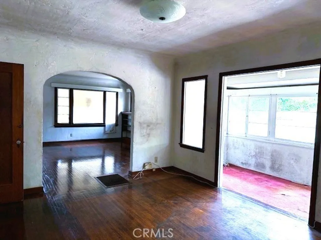 Additional image 5 of 9432 S Hobart Boulevard, Los Angeles, CA 90047