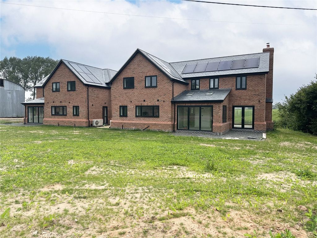Additional image 5 of 4 bed detached house to rentLongford Grange, Market Drayton, Shropshire TF9