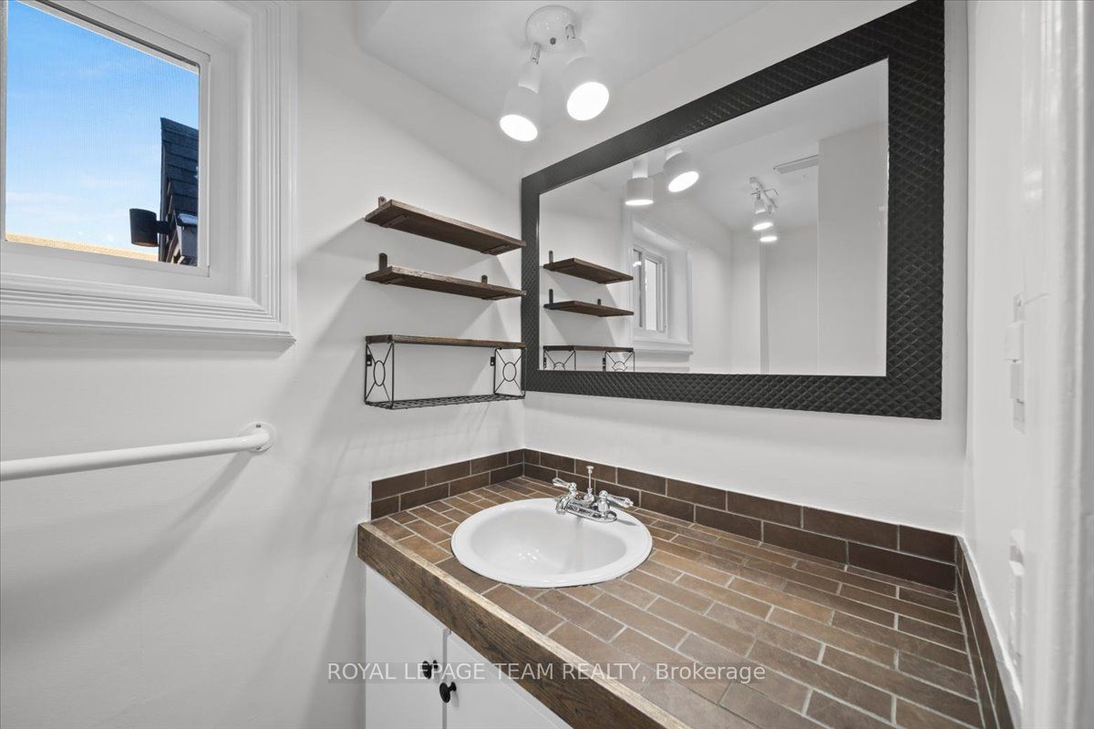 Additional image 6 of 2-135 Upper Lorne Place, Ottawa, ON, K1R 7G8