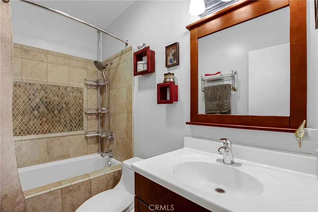 Additional image 47 of 9562 Via Bernardo, Burbank, CA 91504