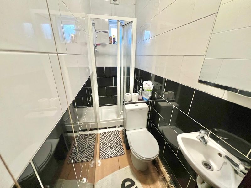 Additional image 3 of 5 bed shared accommodation to rentBranksome Place, Hyde Park, Leeds LS6