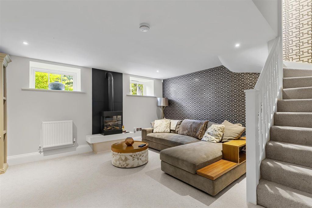 Additional image 11 of 3 bed end terrace house for saleMain Street, Burley In Wharfedale, Ilkley LS29