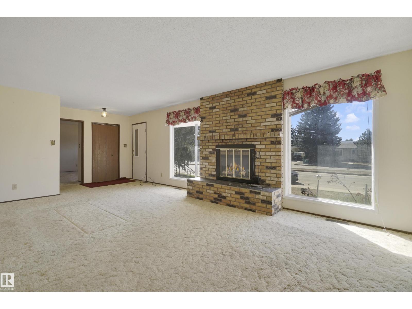 Additional image 5 of 10912 40 Avenue NW, Edmonton, AB, T6J0P8