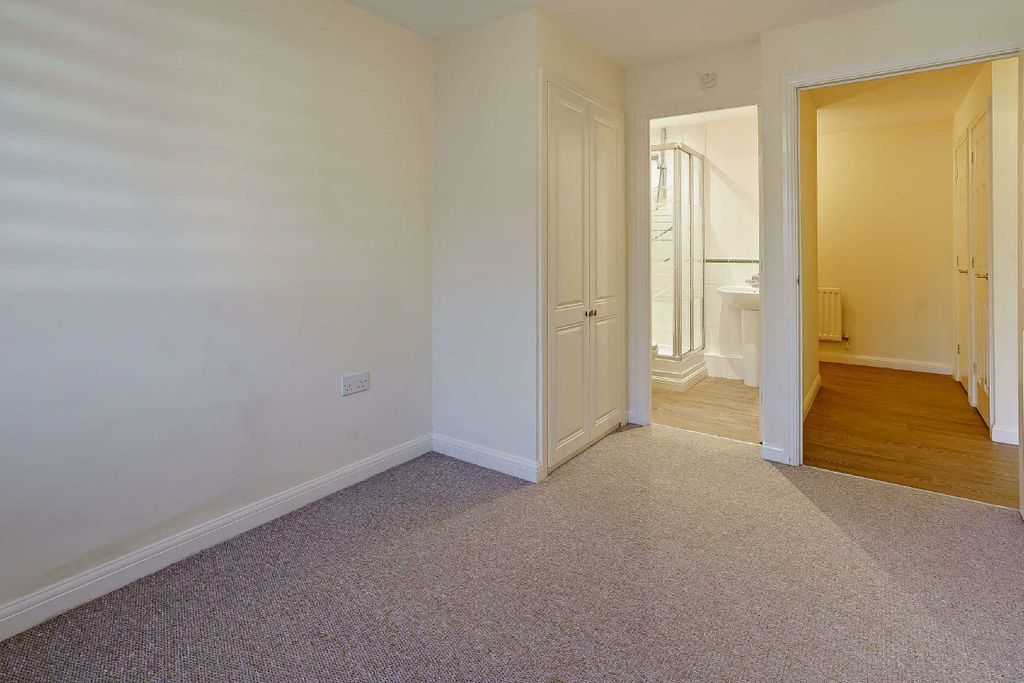 Additional image 4 of 2 bed flat to rentRoman Way, Caerleon NP18