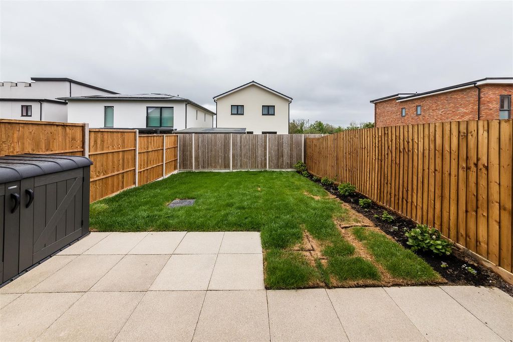 Additional image 18 of 3 bed semi-detached house to rentAnniversary Avenue East, Ambrosden OX25