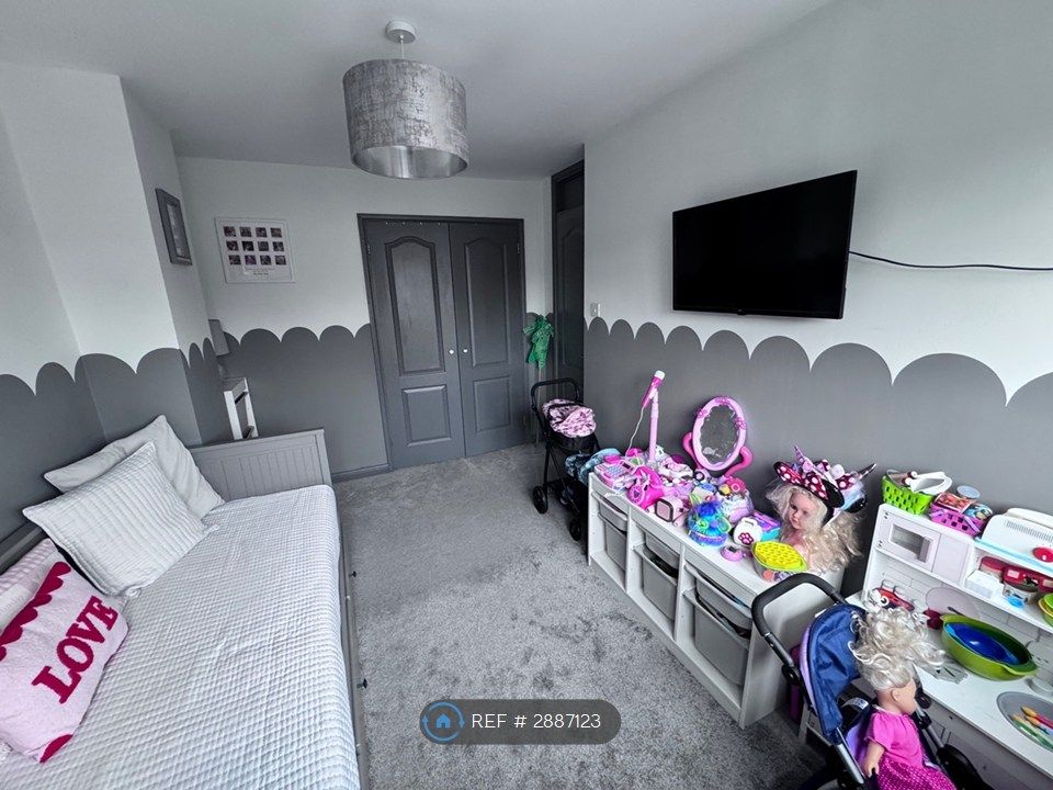 Additional image 16 of 3 bed semi-detached house to rentFokerham Road, Thatcham RG19