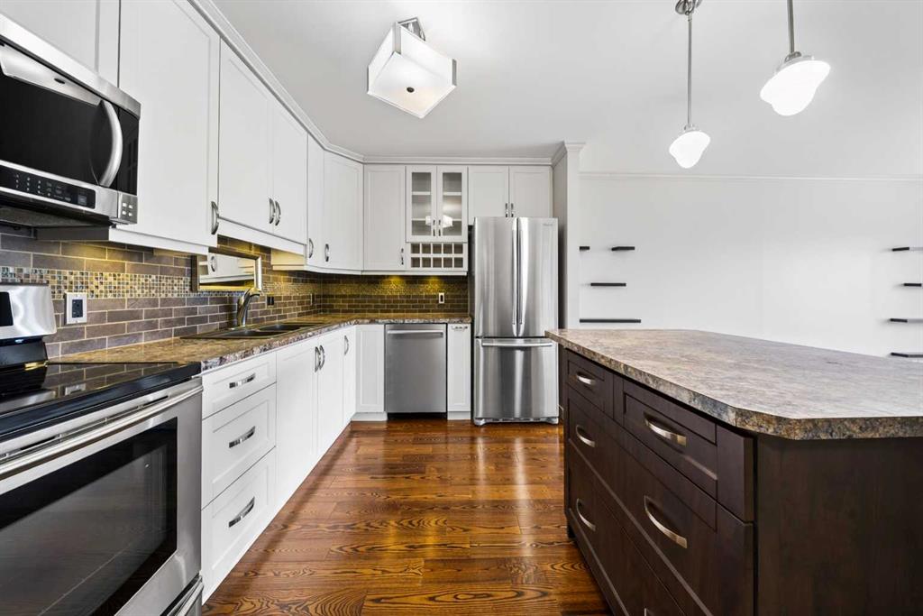 Additional image 5 of 3402-3402 Hawksbrow Point NW, Calgary, AB, T3G 4C9