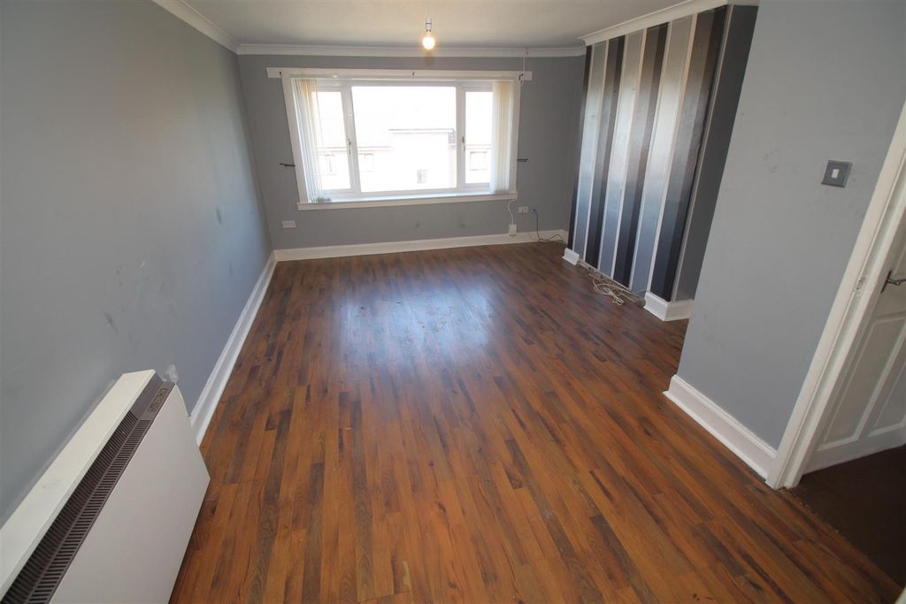 Additional image 2 of 3 bed flat for saleKilcreggan View, Greenock PA15