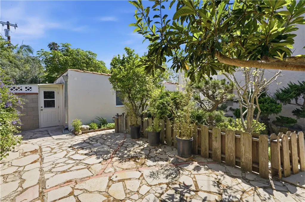 Additional image 50 of 10517 Cushdon Avenue, Los Angeles, CA 90064