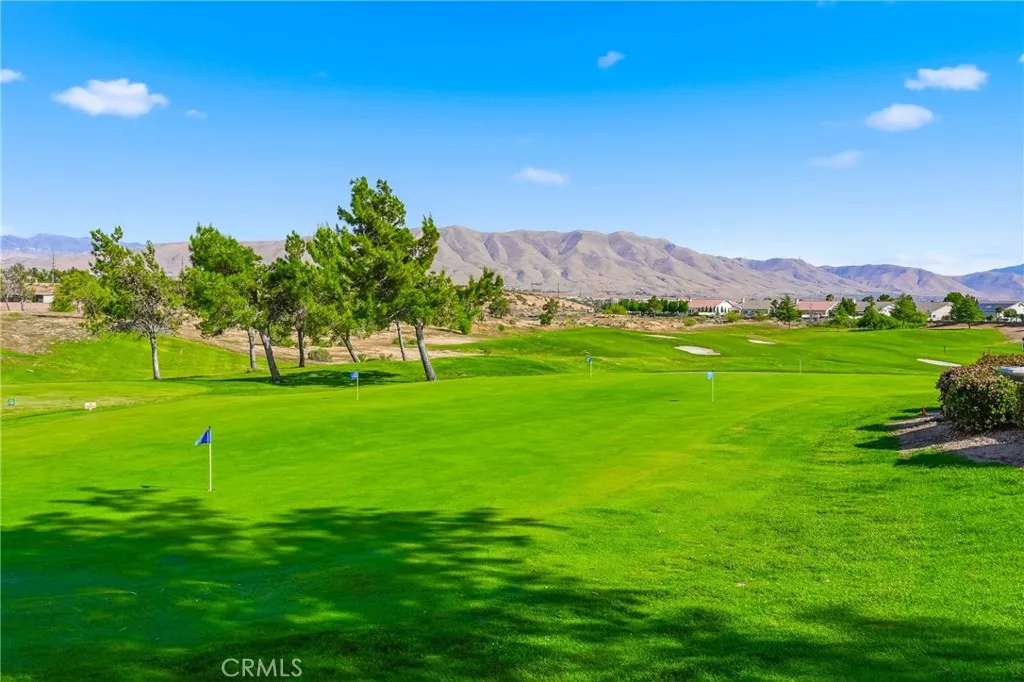 19585 Ironside Dr, Apple Valley, CA 92308