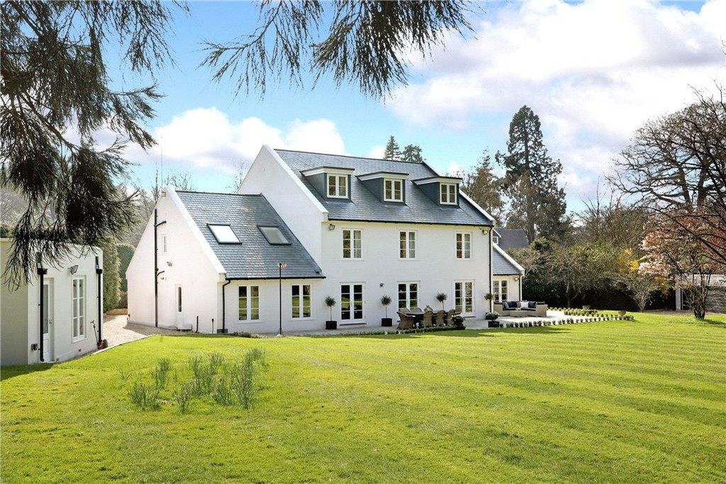 6 bed detached house to rentEnglemere Park, Kings Ride, Ascot, Berkshire SL5