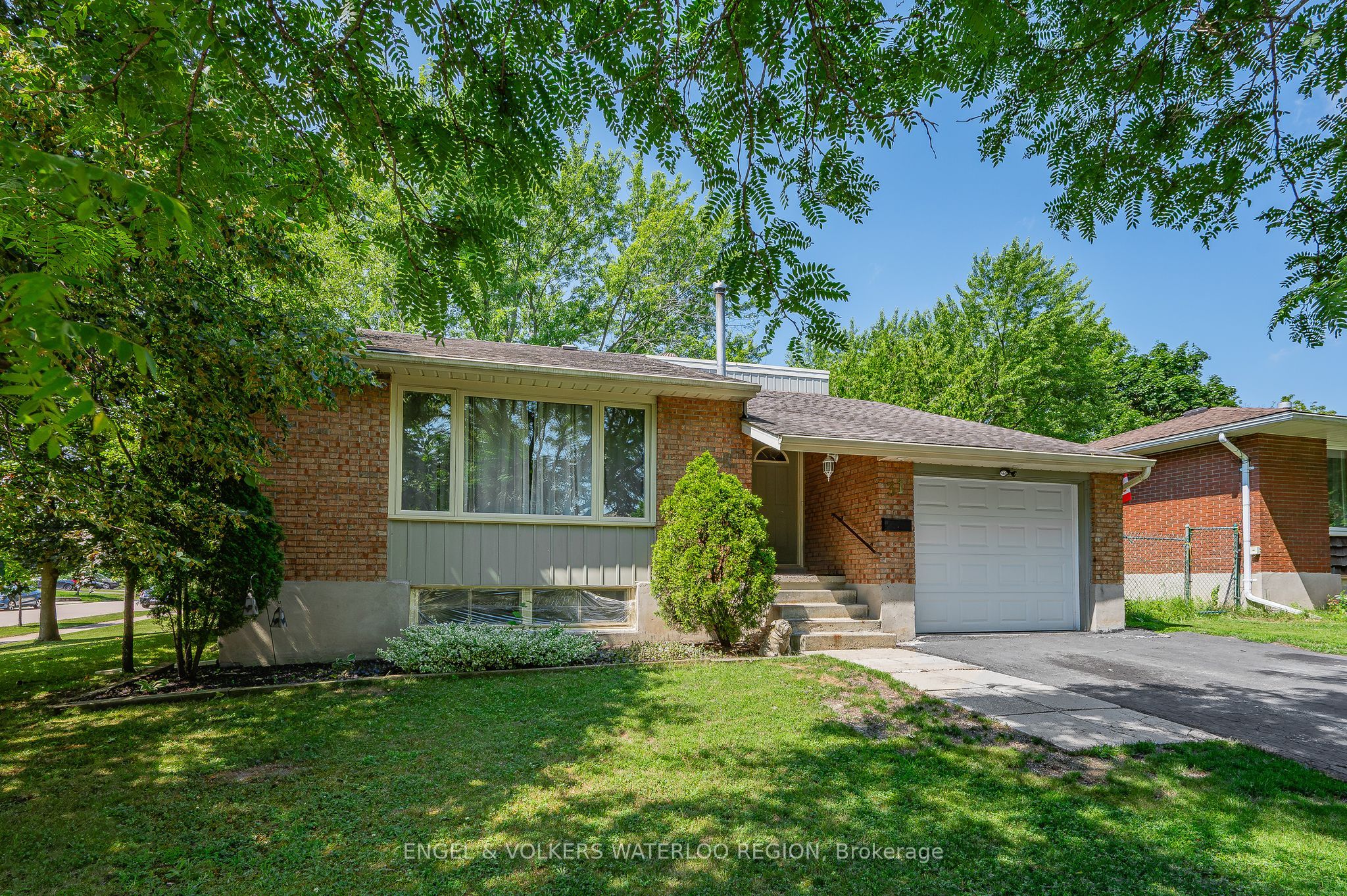 Additional image 4 of 31 Mulberry Lane, Waterloo, ON, N2L 5L4