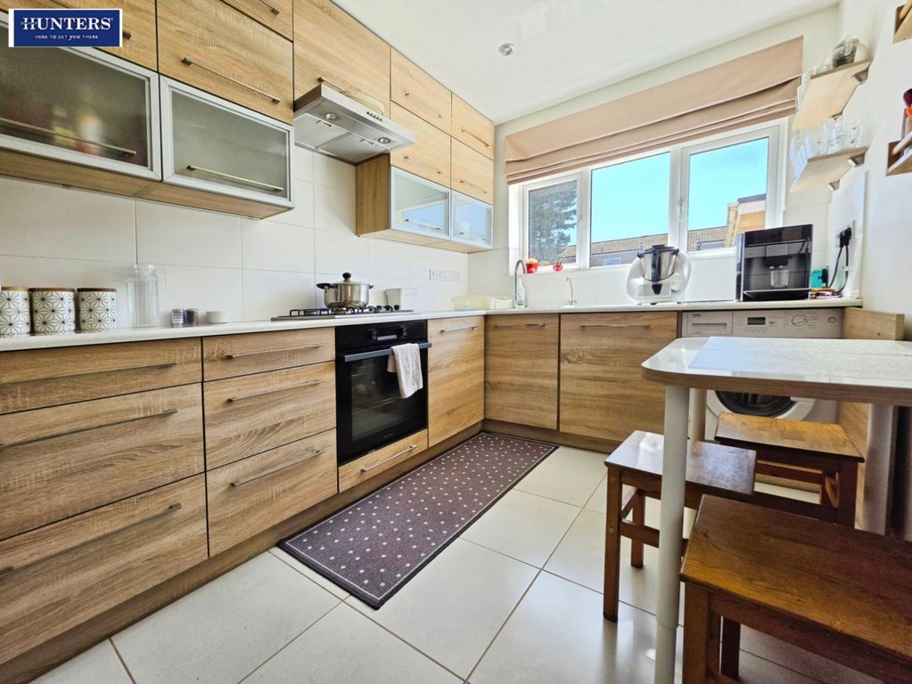 3 bed semi-detached house for salePlymouth Road, Scunthorpe DN17
