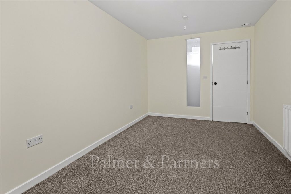 Additional image 10 of 4 bed flat to rentSt Edmund House, Rope Walk, Ipswich, Suffolk IP4