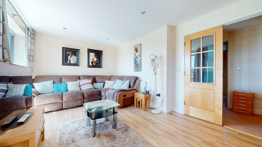 Additional image 4 of 2 bed flat for saleParsonage Way, Plymouth PL4