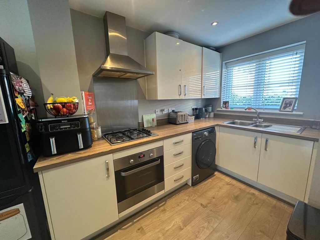 Additional image 8 of 2 bed semi-detached house for saleYates Meadow, Potton SG19