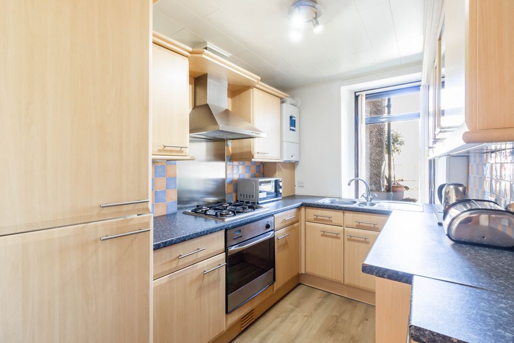 Additional image 4 of 2 bed flat for salePanmure Place, Montrose DD10