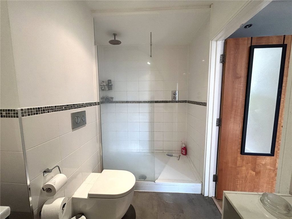Additional image 8 of 2 bed flat for saleArtizan Road, Northampton, Northamptonshire NN1