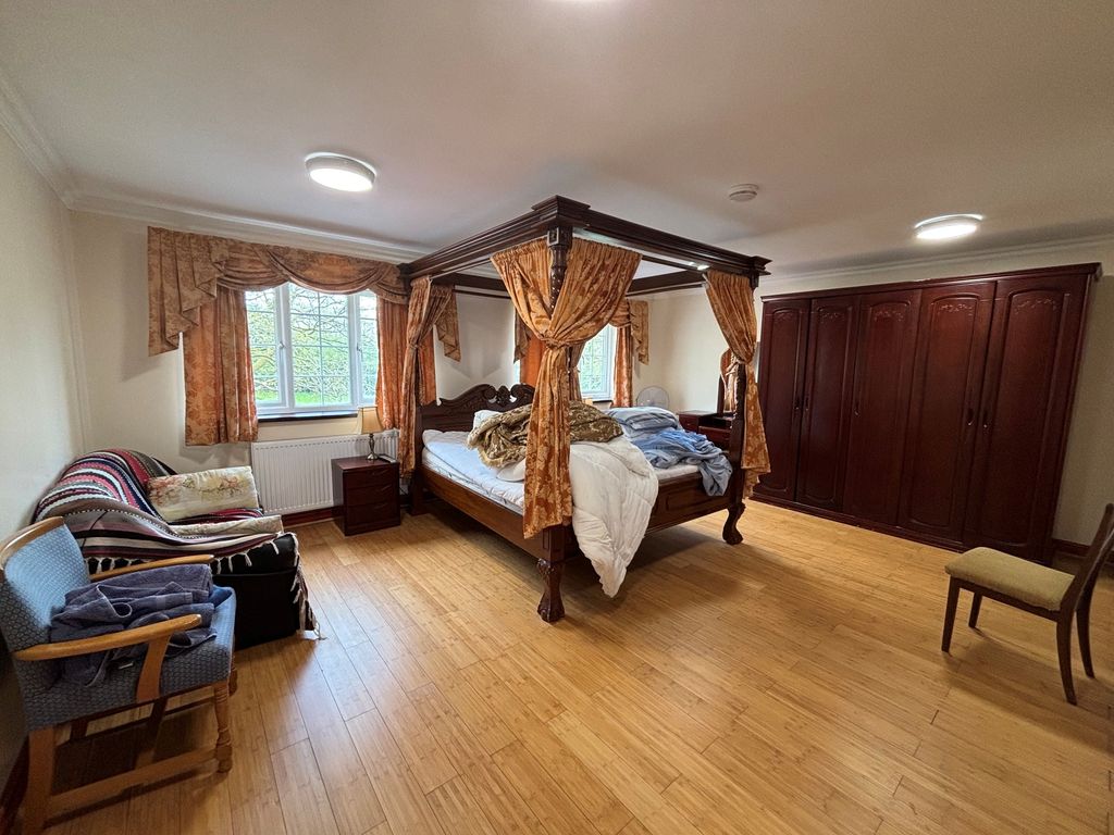 Additional image 11 of 6 bed detached house to rentTabernacle Road, Ammanford SA18