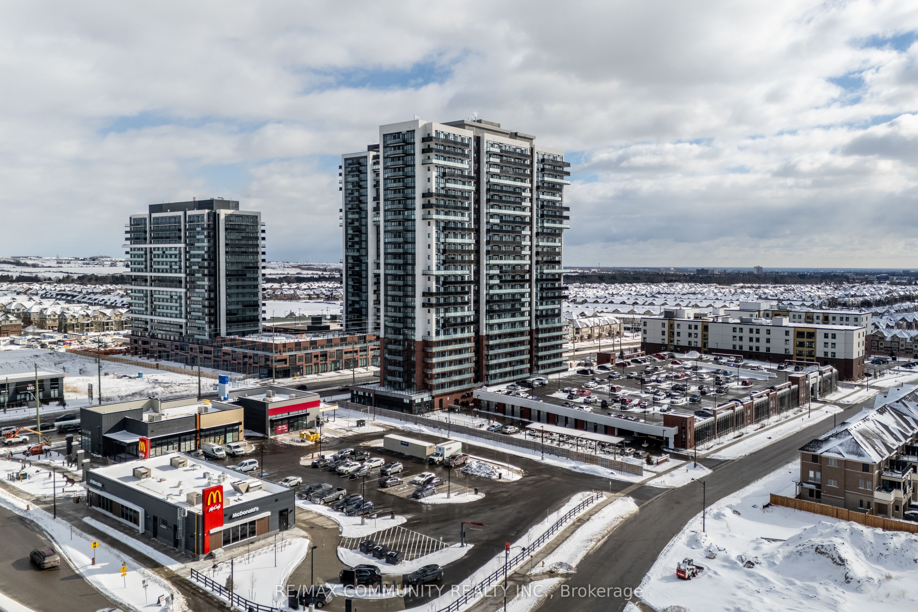 817-2550 Simcoe Street N, Oshawa, ON, L1L 0R5