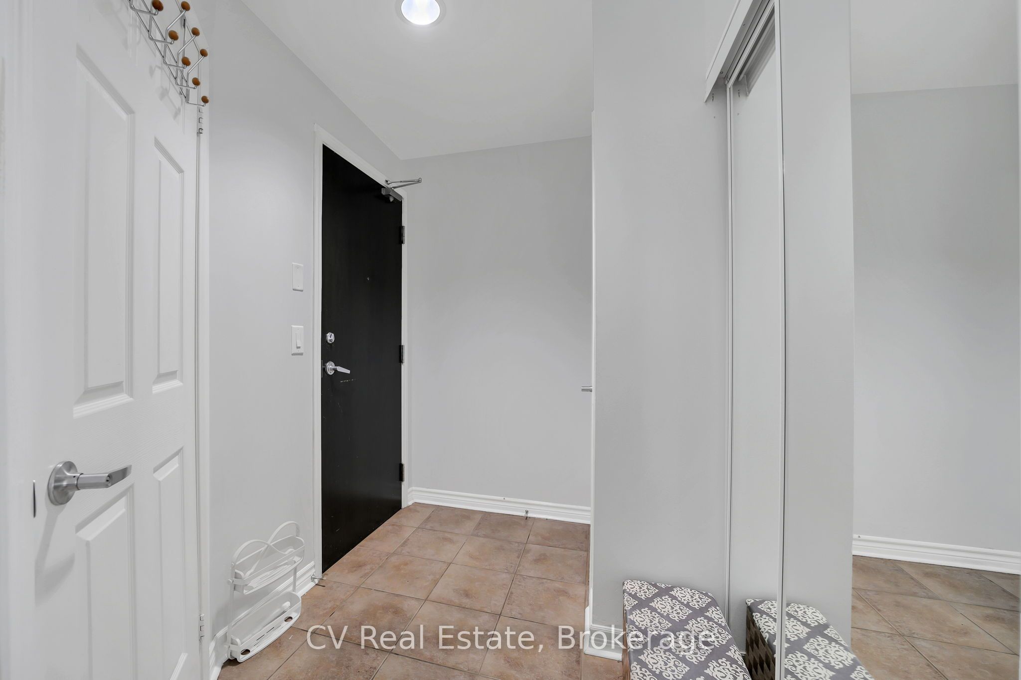 Additional image 2 of 2811-388 Prince Of Wales Drive, Mississauga, ON, L5B 0A1
