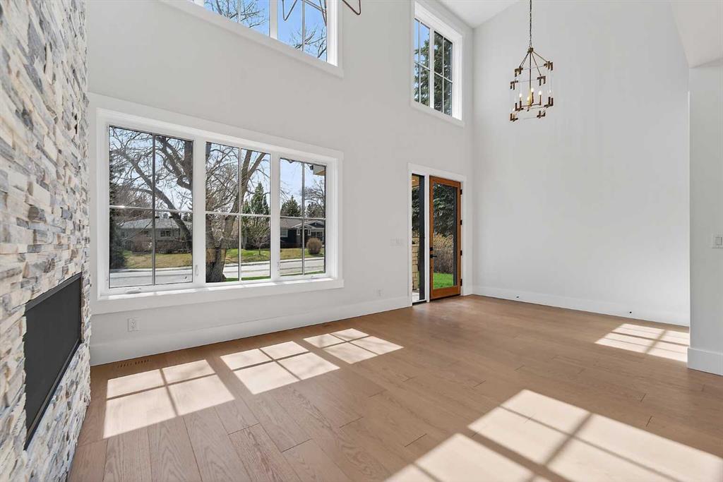 Additional image 4 of 88 Woodlark Drive SW, Calgary, AB, T3C 4H5