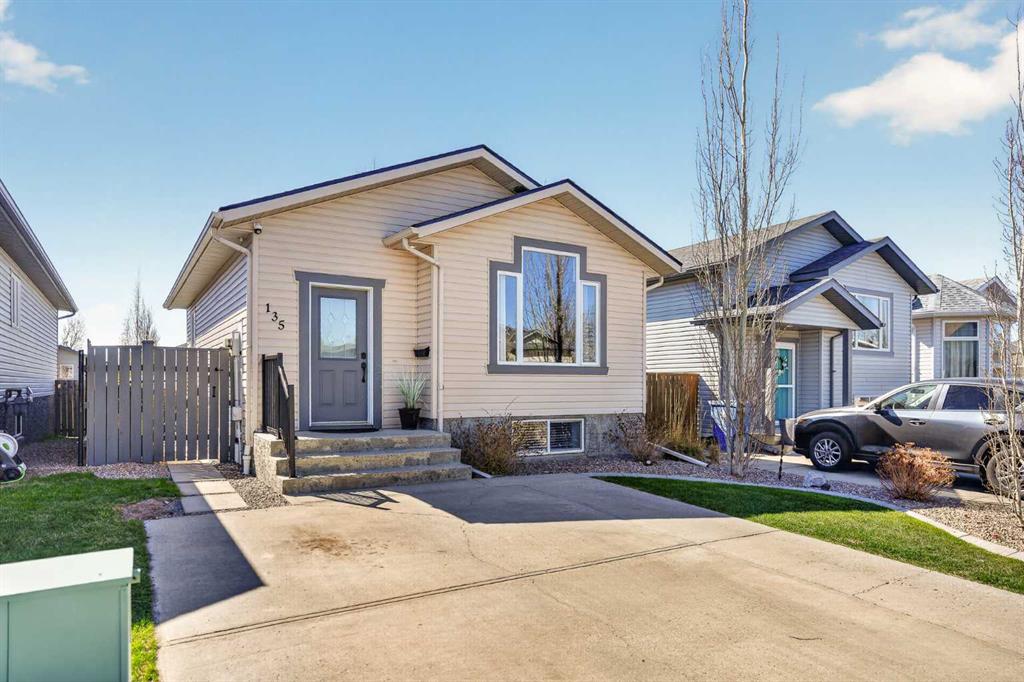 135 Blackfoot Court W, Lethbridge, AB, T1K 7W1