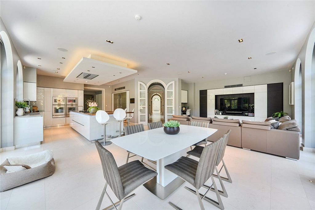 Additional image 9 of 6 bed detached house for salePriory Drive, Stanmore HA7