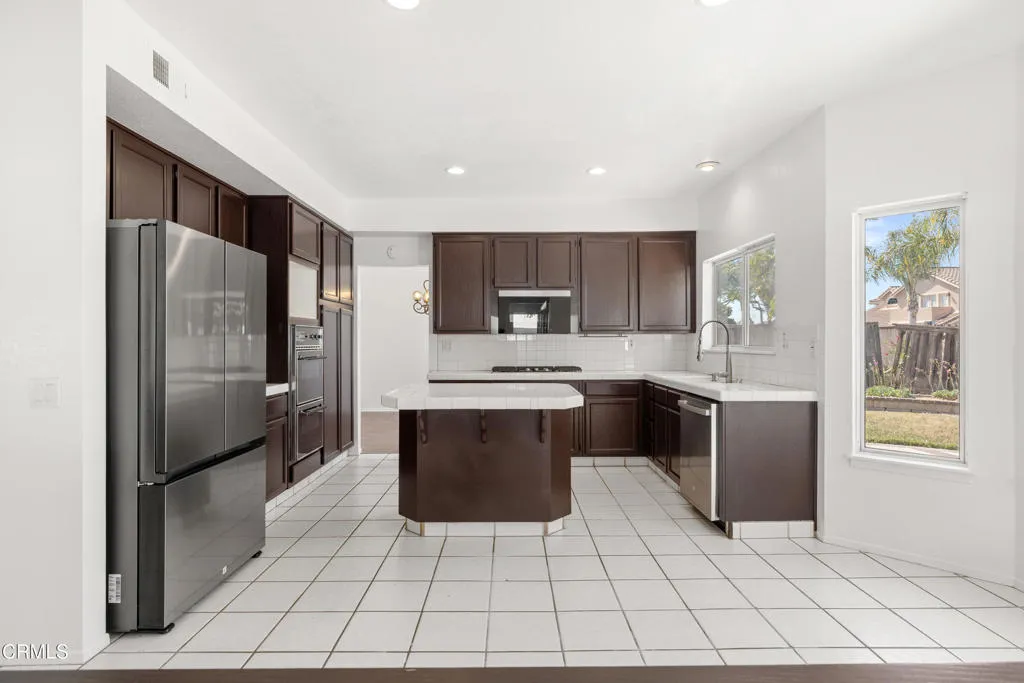 Additional image 38 of 1731 Oneida Place, Oxnard, CA 93030