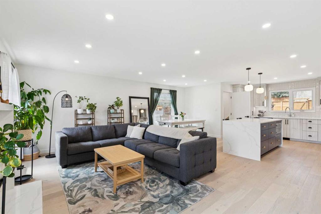 Additional image 4 of 507 Cantrell Drive SW, Calgary, AB, T2W 2K8
