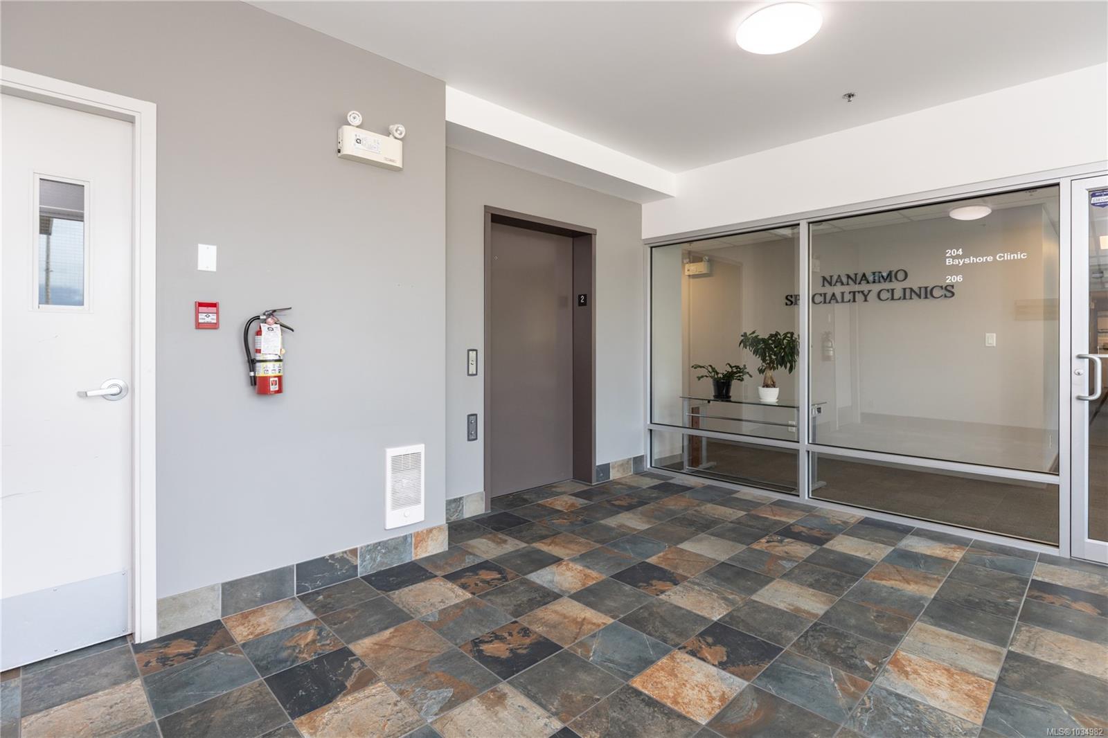 Additional image 3 of 204-1650 Terminal Avenue, Nanaimo, BC, V9S 0A3