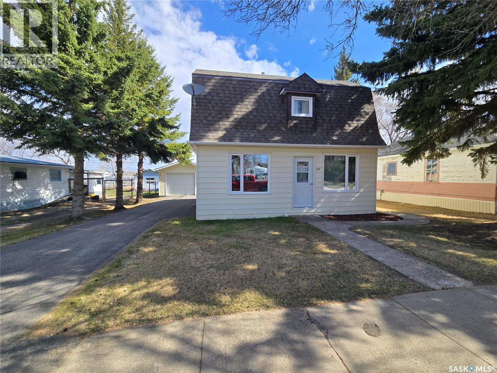 706 Main STREET