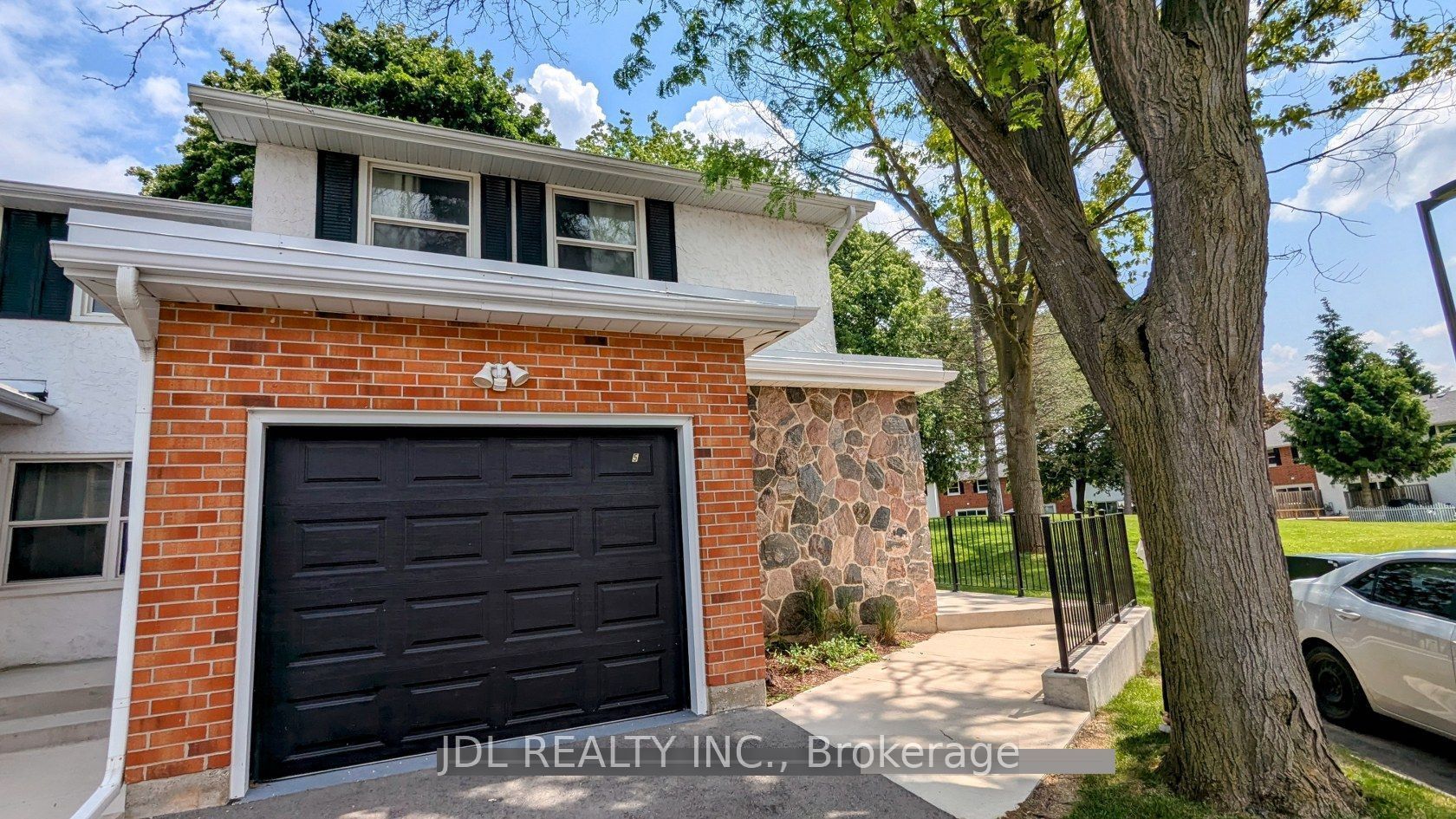 5-431 Keats Way, Waterloo, ON, N2L 5S7 photo 5