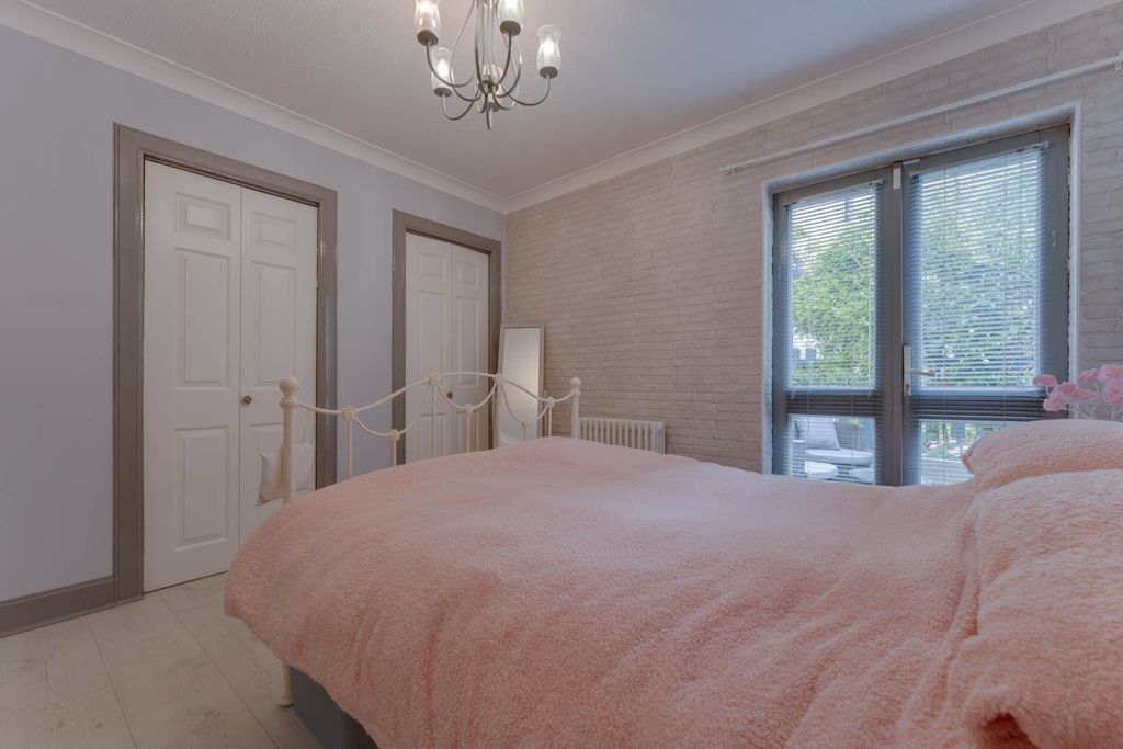 Additional image 8 of 2 bed flat for saleMarket Cross Mews, South Street, Houston PA6