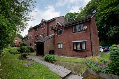 Crescent Avenue, Prestwich M25