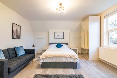 Flat 5, 8 Zulla Road, Nottingham NG3, Studio to rent