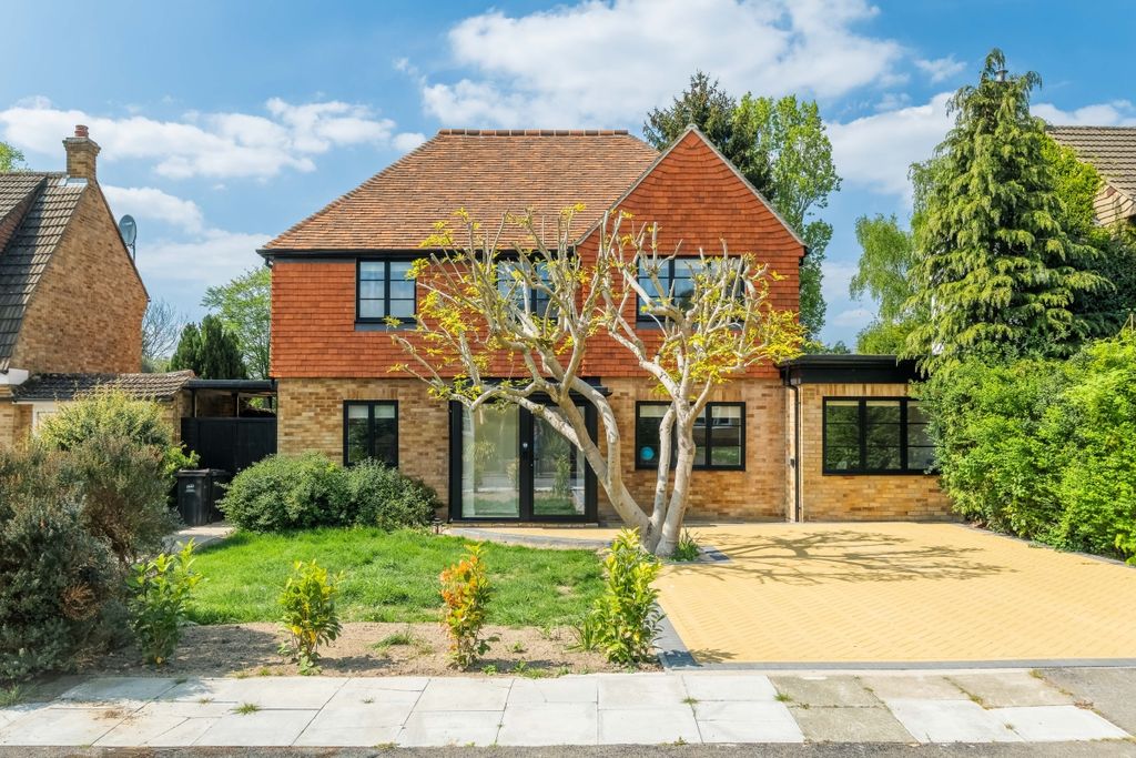 4 bed flat to rentElmstead Glade, Chislehurst BR7