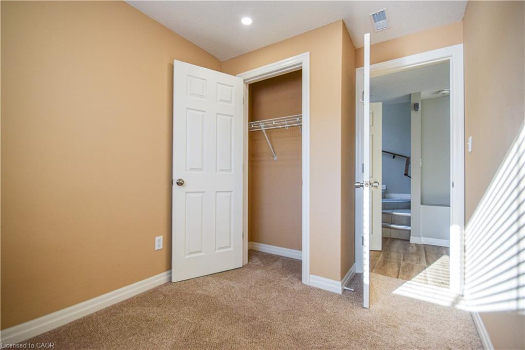 2-31 Keewatin Avenue, Kitchener, ON, N2B 3M1 photo 5