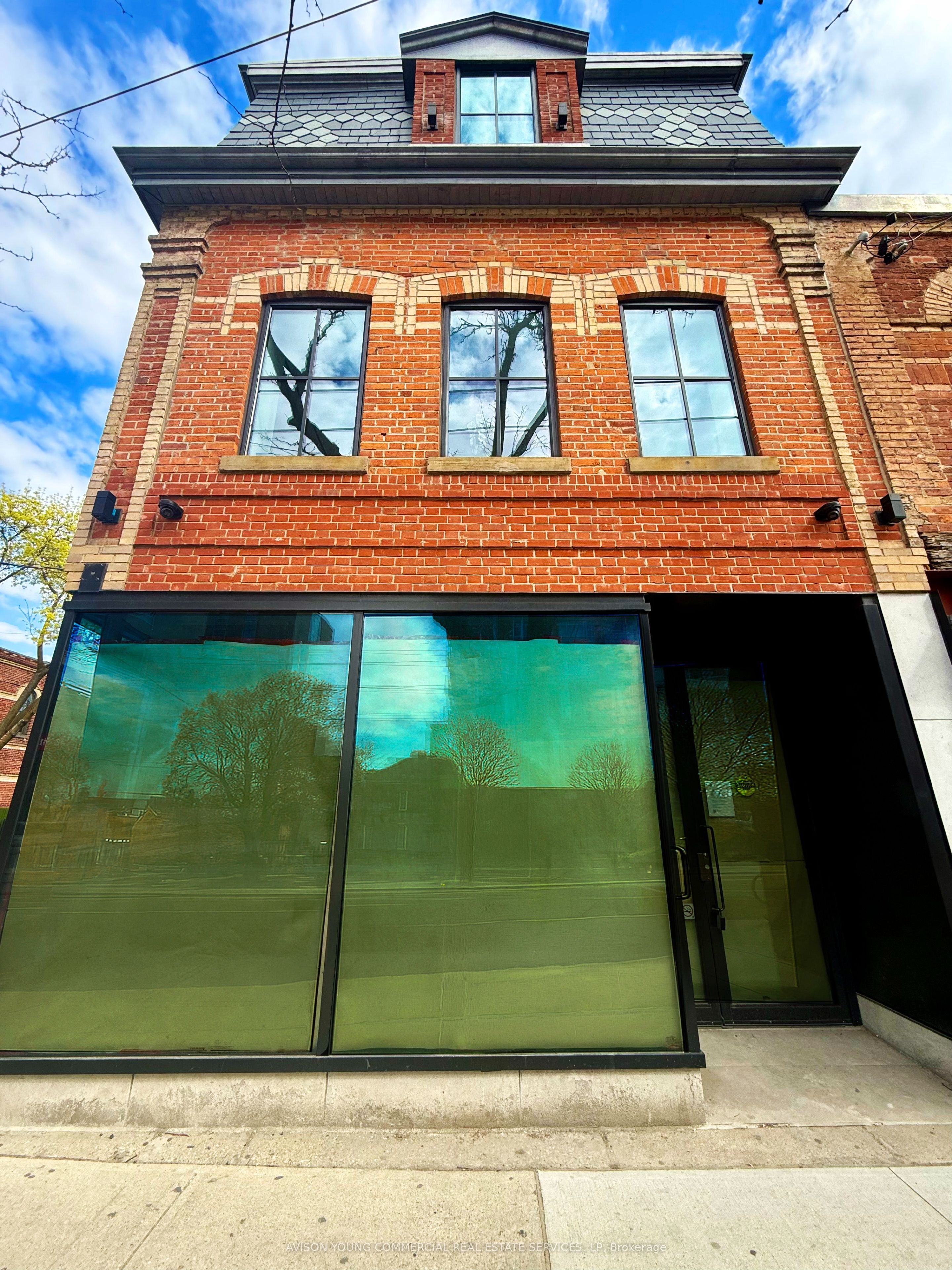 Additional image 2 of GF & LL-1030 Queen Street W, Toronto, ON, M6J 1H6