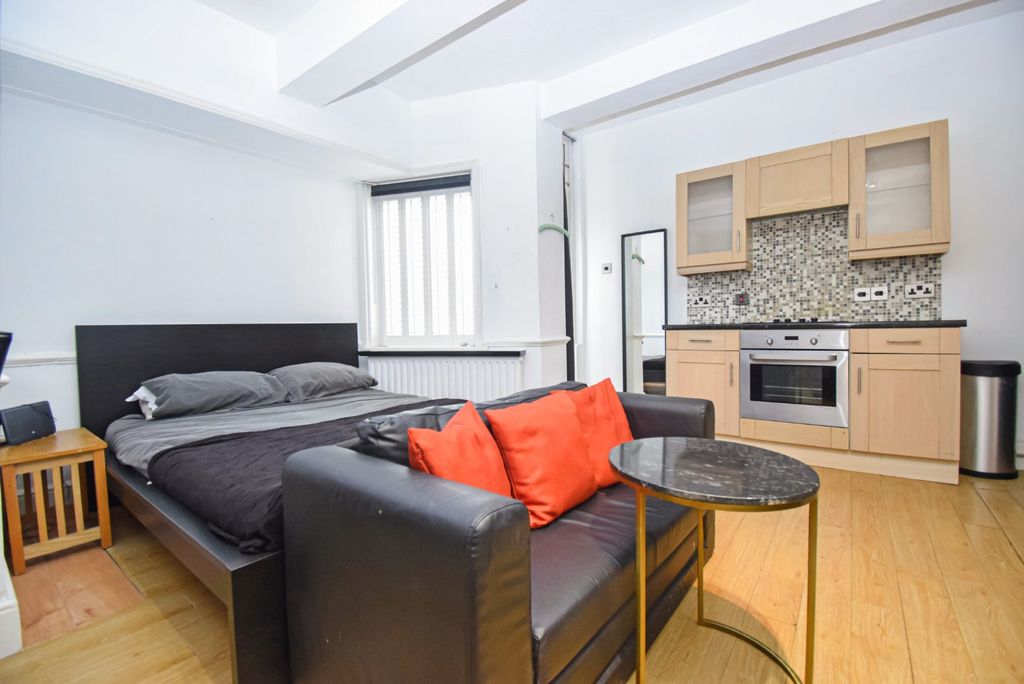 Additional image 8 of Studio for saleBath Road, Taplow, Maidenhead, Buckinghamshire SL6