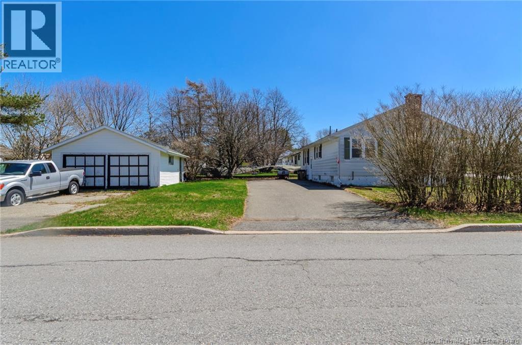 14 Silver Crescent, Saint John, NB, E2J3G3 photo 2