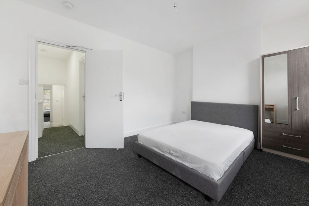 Additional image 20 of 5 bed terraced house to rentBow Common Lane, London E3