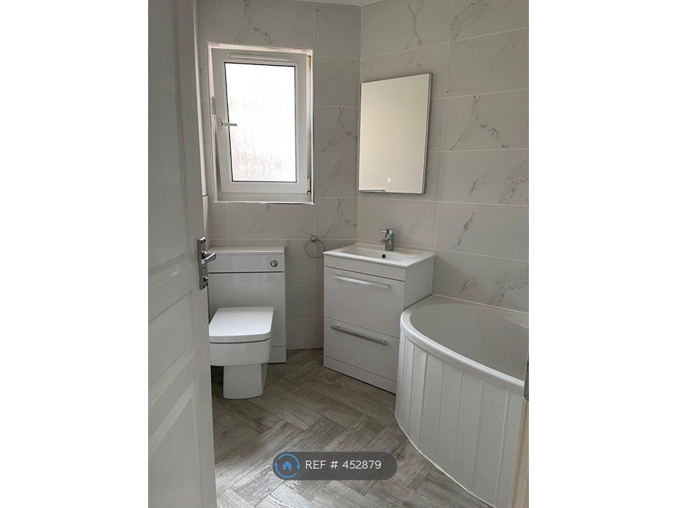 Additional image 3 of 2 bed flat to rentTownhead St, Hamilton ML3