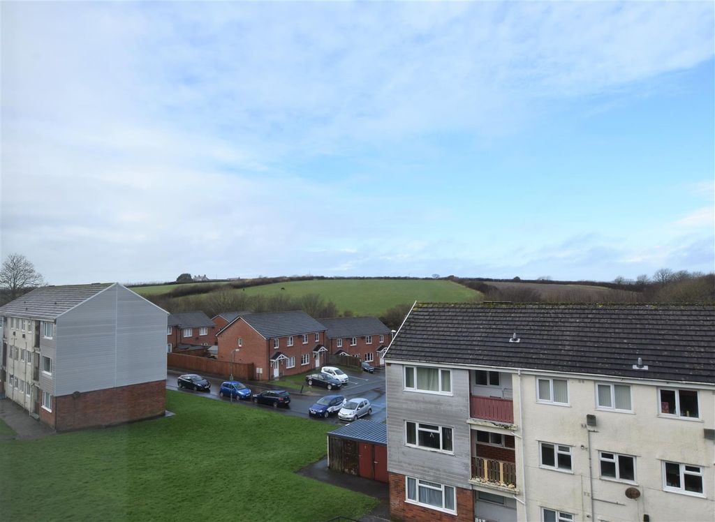 Additional image 14 of 2 bed flat to rentCurlew Close, Haverfordwest SA61
