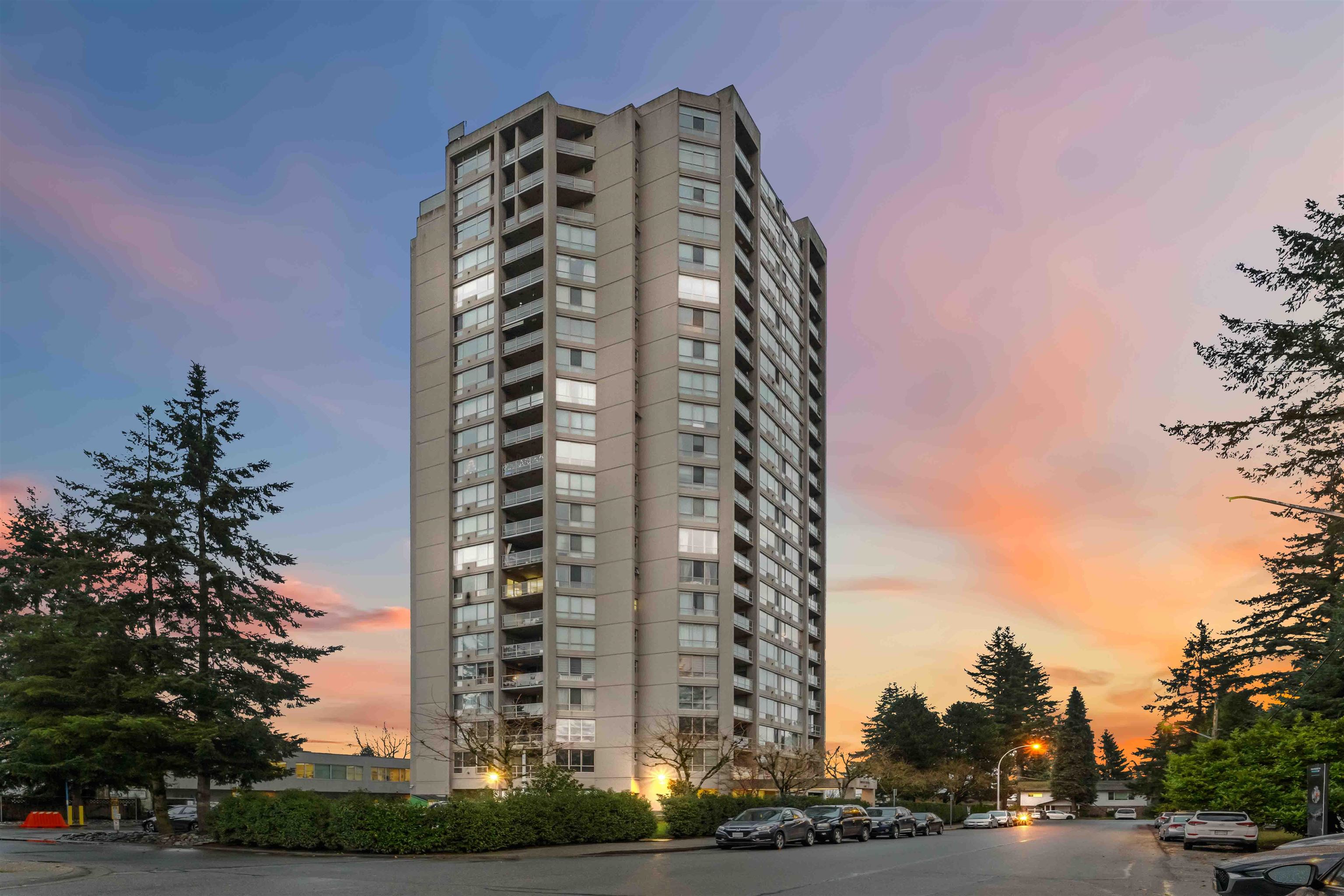 701-14881 103a Avenue, Surrey, BC, V3R 0M5